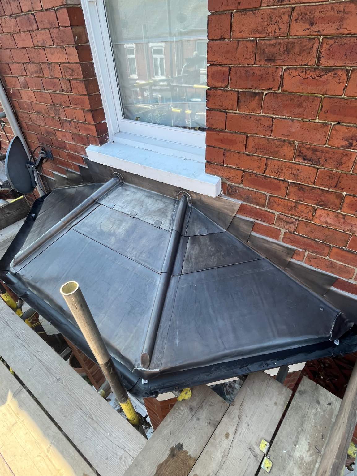 leadwork to bay window